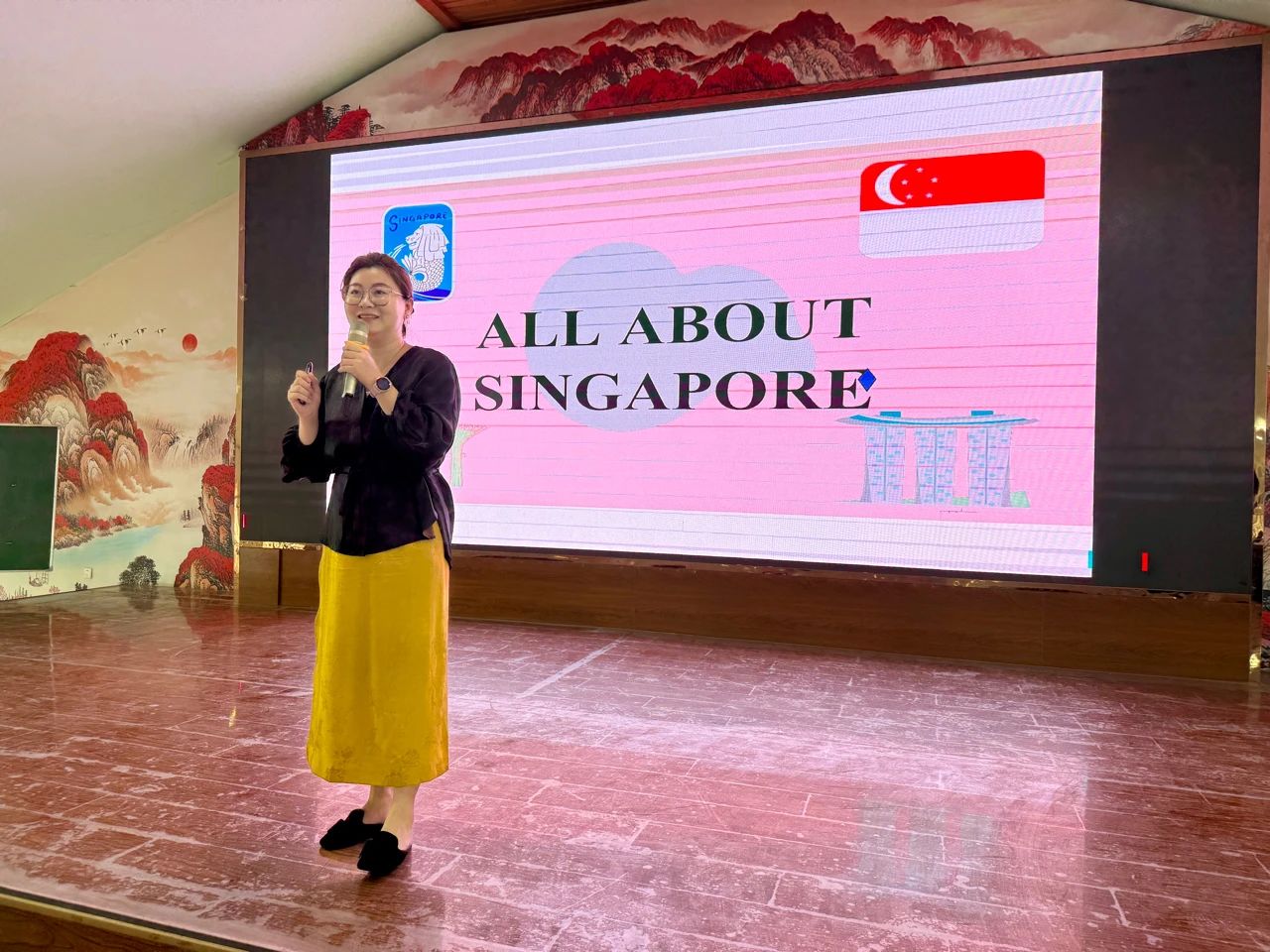 华展动态｜｜山海相连共育英才 国际交流筑梦未来——新加坡新意文化教育校长来我校交流访问