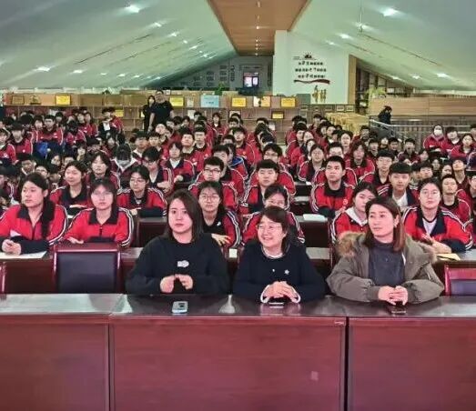 华展教学||乌兰浩特市华展中学开展学习策略指导讲座