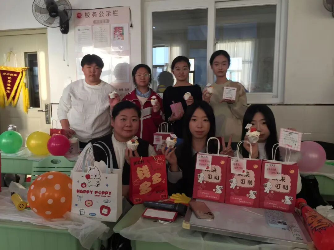 华展金榜少年 | 袁奥梦：低分启程，暴涨146分，从低分冲到432分